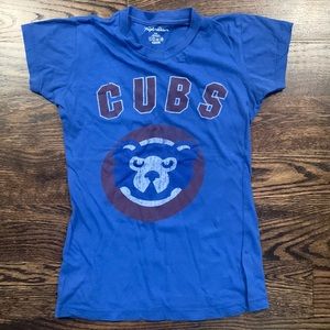 Cubs T